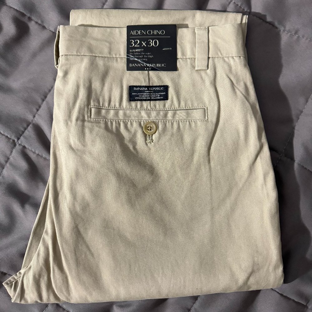 Banana Republic Aiden Slim-Fit Tan Chino Pants